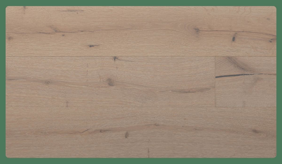 Parquet moderno con tinta chiara, sbiancato